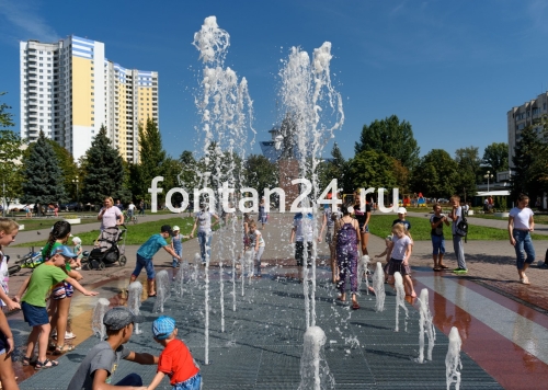 Фонтан на площади